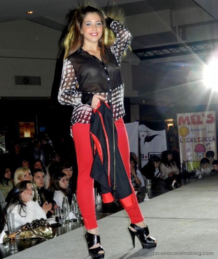 photo DESFILE2_zpsdf89722c.jpg