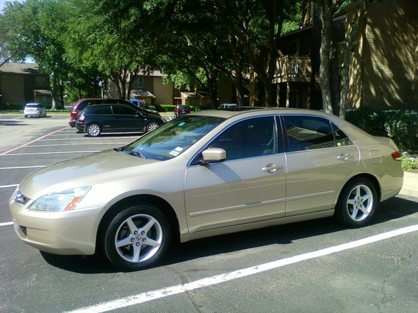 2004_Honda_Accord_MK_side2.jpg