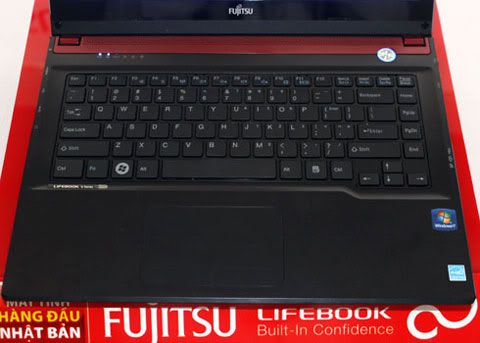 Fujitsu-UH572-7.jpg