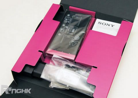 Sony-Xperia-Pink-hong-2-jpg-1344996209_480x0.jpg