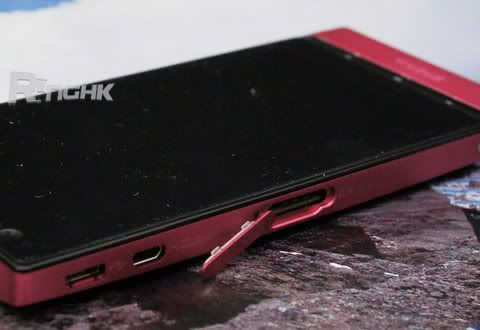 Sony-Xperia-Pink-hong-9-jpg-1344995664-1344996210_480x0.jpg