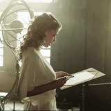 tumblr_myle1oXimO1r00jioo3_250.gif