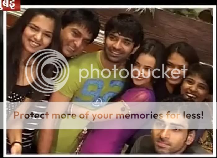 https://i1052.photobucket.com/albums/s446/khushboo83/14.jpg
